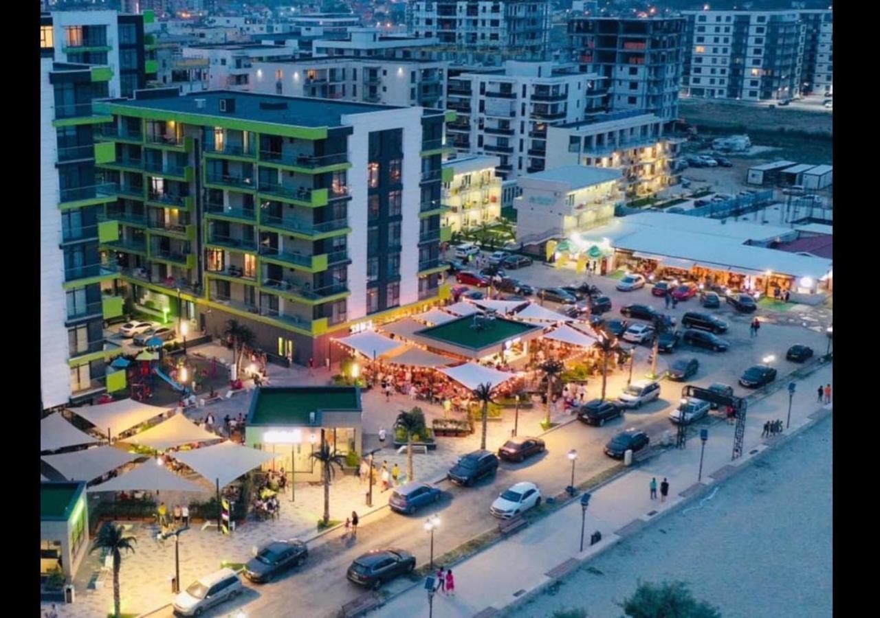 Eka Studio - Pool & Spa Beach Resort Năvodari Extérieur photo
