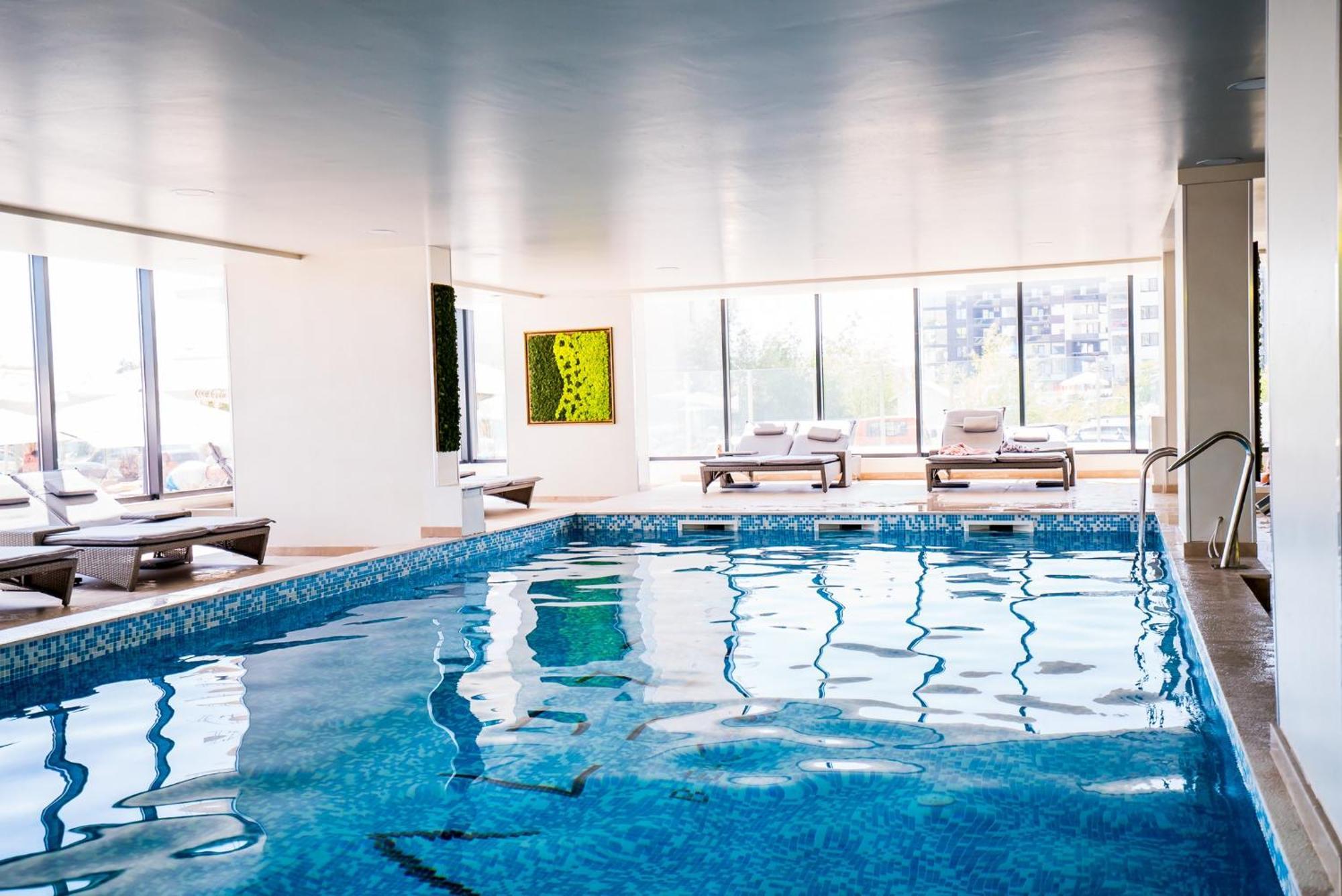 Eka Studio - Pool & Spa Beach Resort Năvodari Extérieur photo