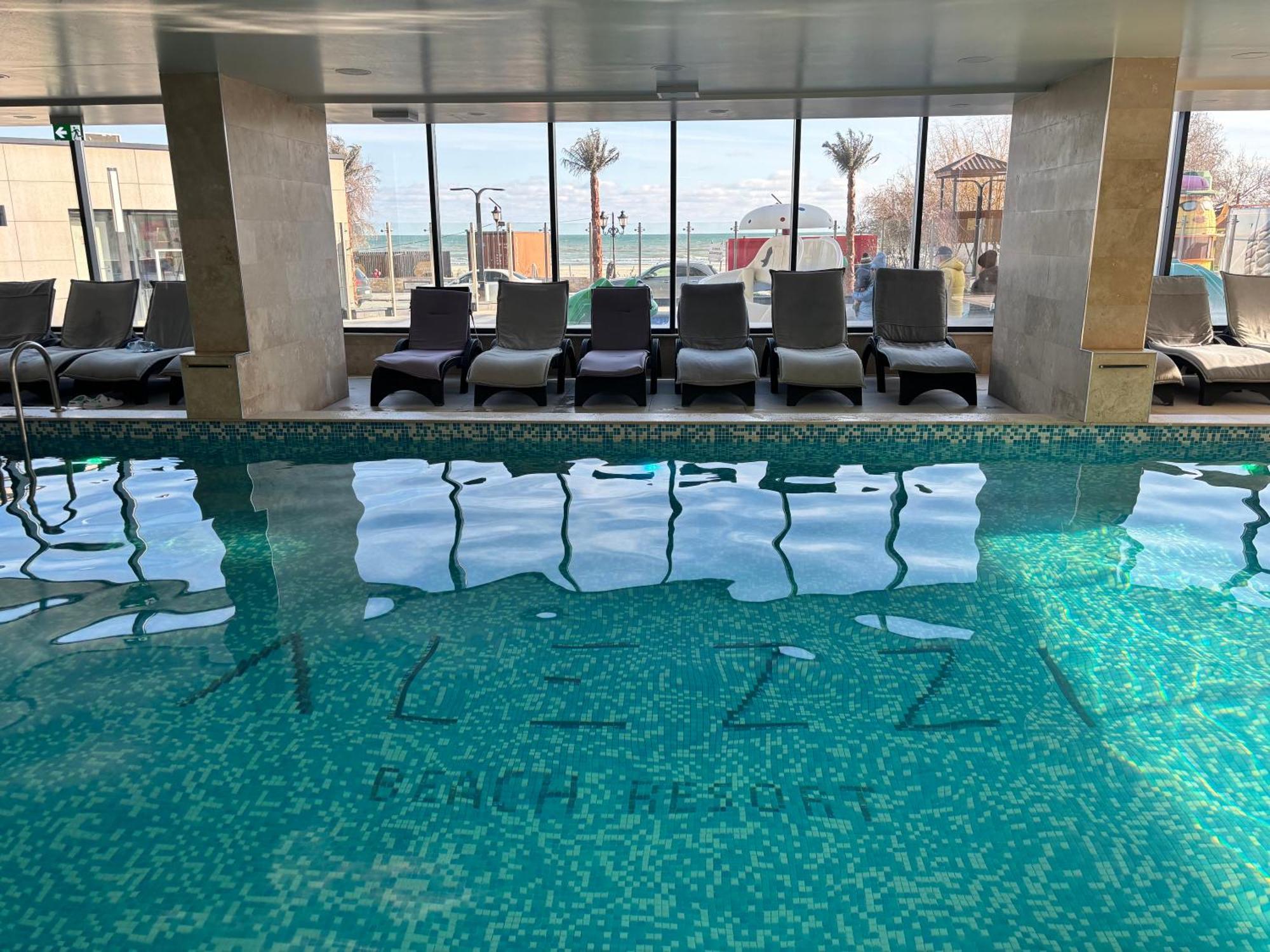 Eka Studio - Pool & Spa Beach Resort Năvodari Extérieur photo